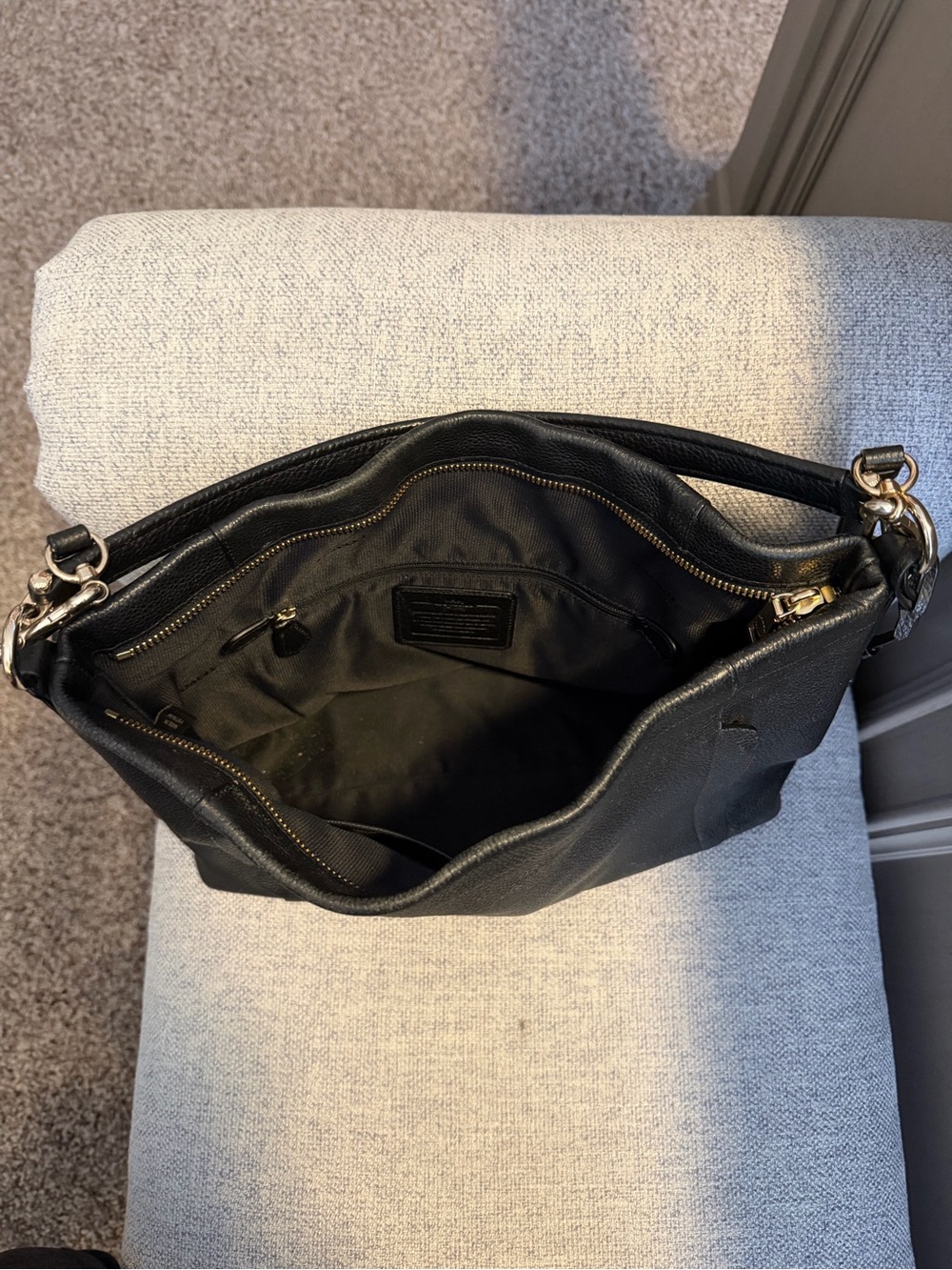 Coach Black Pebbled Leather Shoulder Bag with Silver Hardware - Picture 4 of 6
